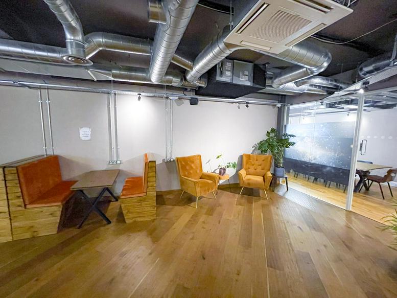 Photo of an office at 64, Great Eastern Street EC2A 3QR