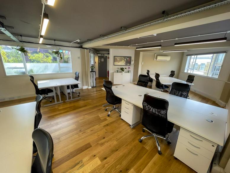 Photo of an office at 64, Great Eastern Street EC2A 3QR