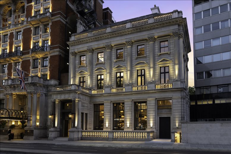 Photo of the workspace available at 64 Knightsbridge SW1X 7JX