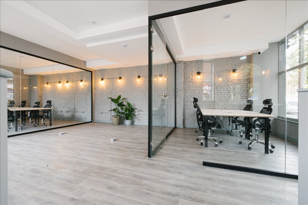 Image of an office at 64 Tower Bridge Road SE1 4TR 