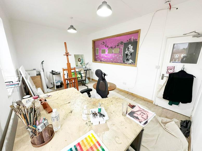 Photo of an office at 669, High Road Leyton E10 6RA
