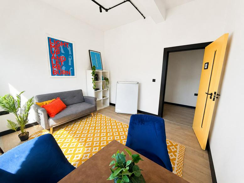 Photo of an office at 669, High Road Leyton E10 6RA