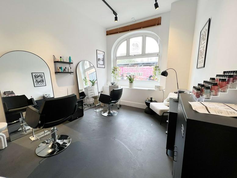 Photo of an office at 669, High Road Leyton E10 6RA