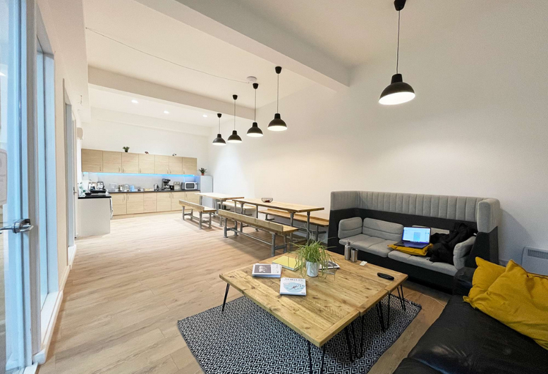 Photo of an office at 679, High Road Leyton E10 6RA