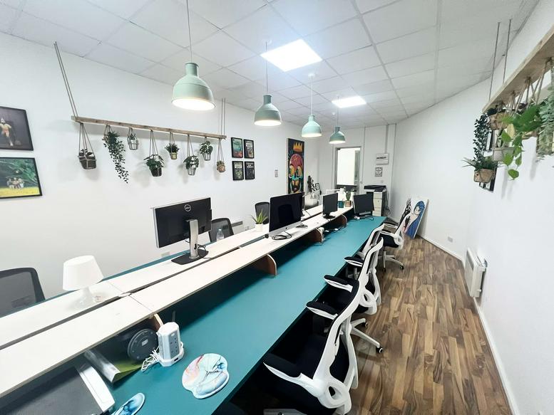 Photo of an office at 679, High Road Leyton E10 6RA