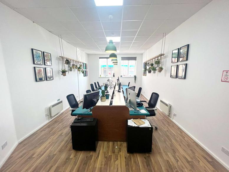 Photo of an office at 679, High Road Leyton E10 6RA