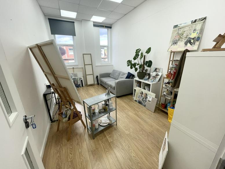 Photo of an office at 679, High Road Leyton E10 6RA