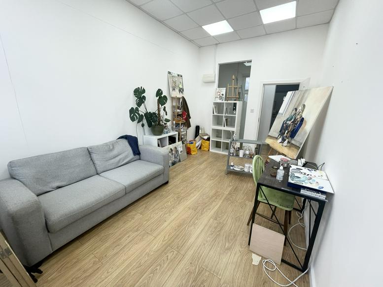 Photo of an office at 679, High Road Leyton E10 6RA
