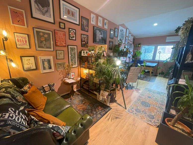 Photo of an office at 679, High Road Leyton E10 6RA