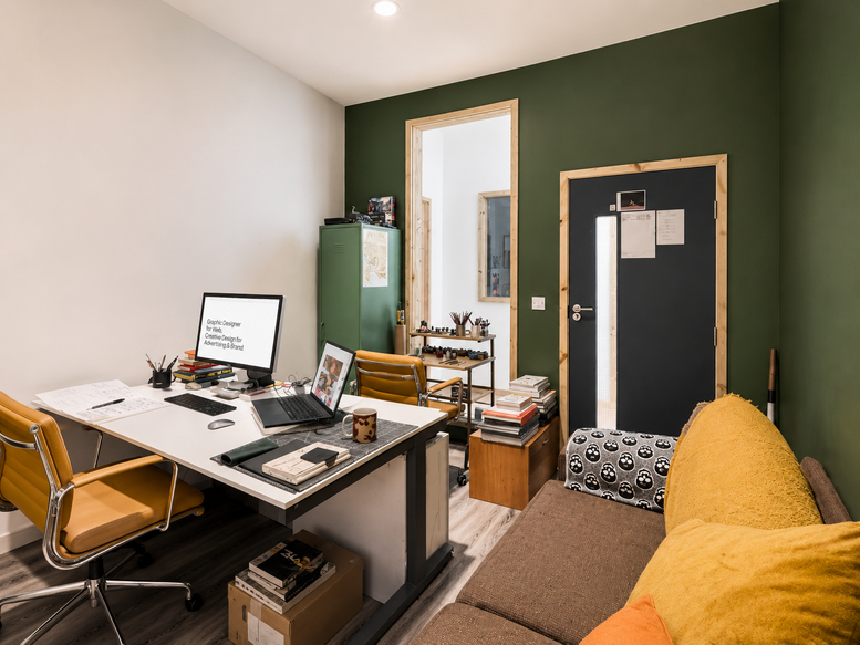 Photo of an office at 679, High Road Leyton E10 6RA