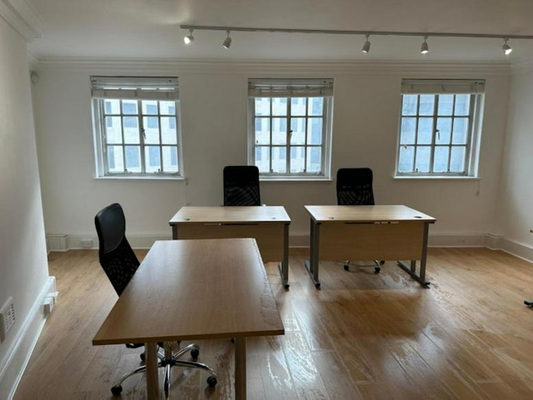 Image of the workspace at 69 King William Street, 5th Floor EC4N 7HR