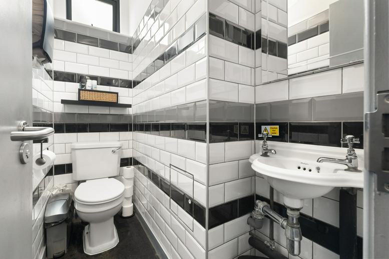 Photo of an office at 69, Old Street EC1V 9HX