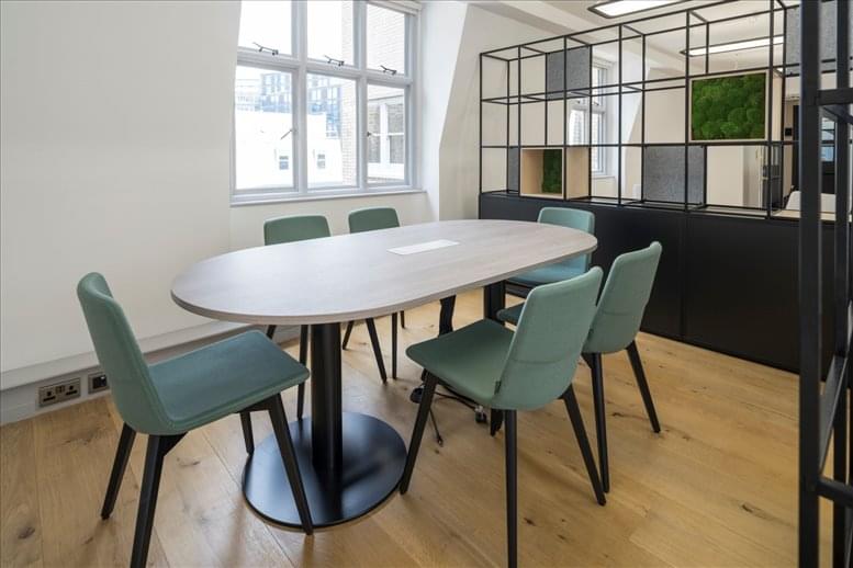 Photo of the workspace available at 6 Lloyd's Avenue EC3N 3AX