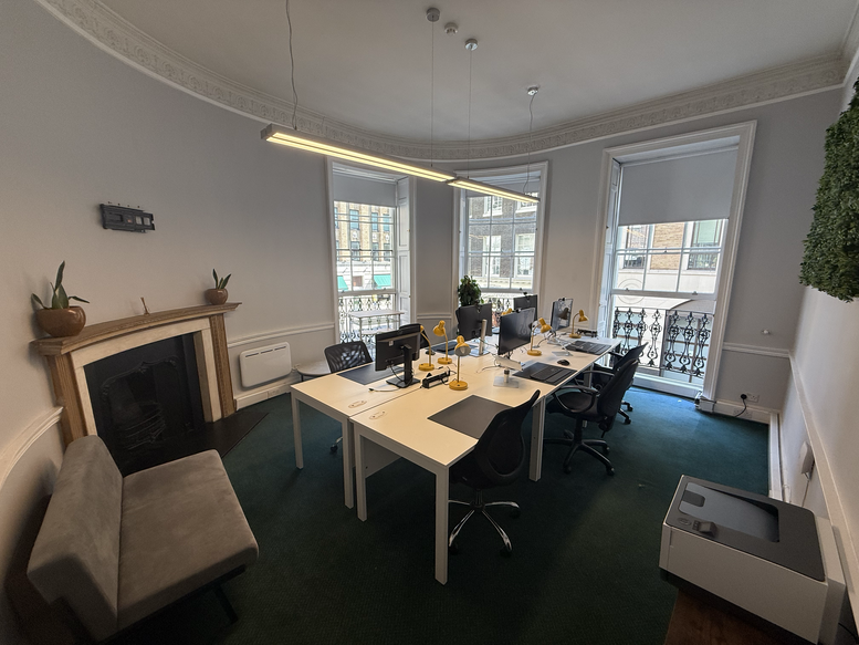 Photo of an office at 7-10, Adam Street WC2N 6AA