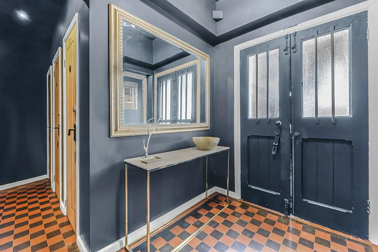 Photo of an office at 70-71, Wells Street W1T 3QE