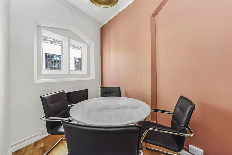 Photo of an office at 70-71, Wells Street W1T 3QE