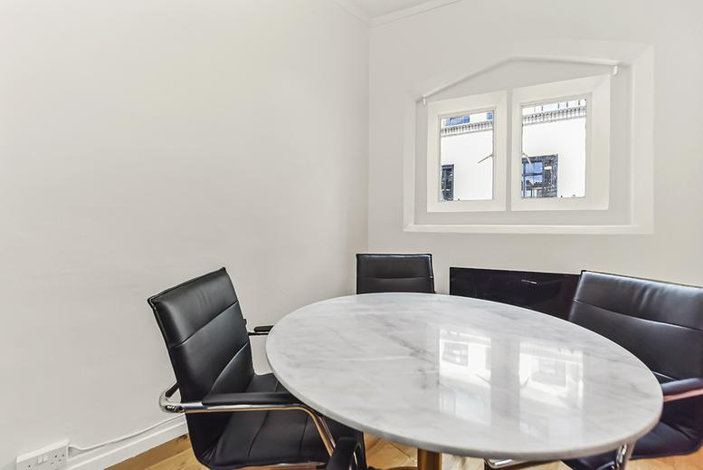 Photo of an office at 70-71, Wells Street W1T 3QE