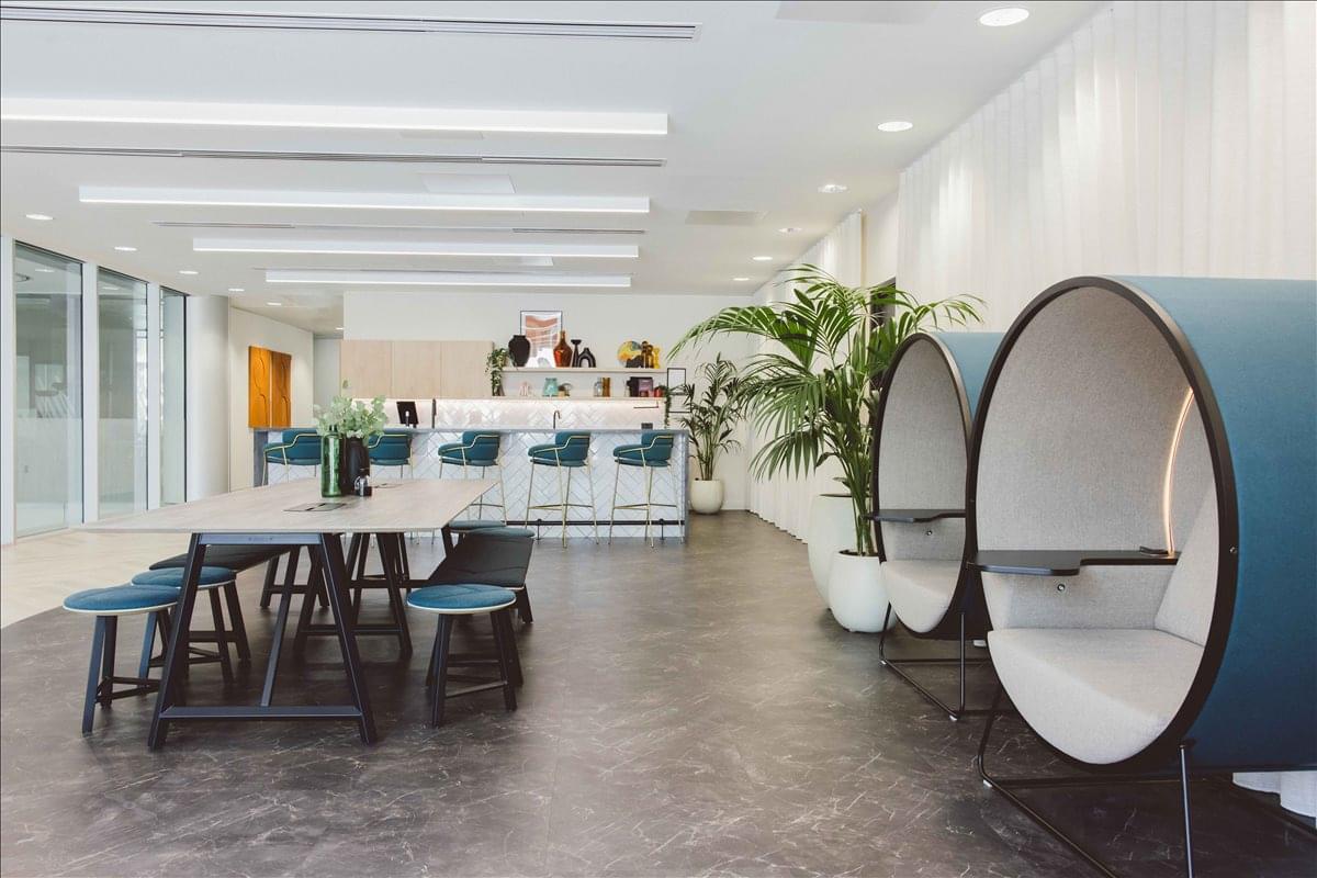 Photo of an office at 70 Gracechurch Street, City Of London EC3V 0HR