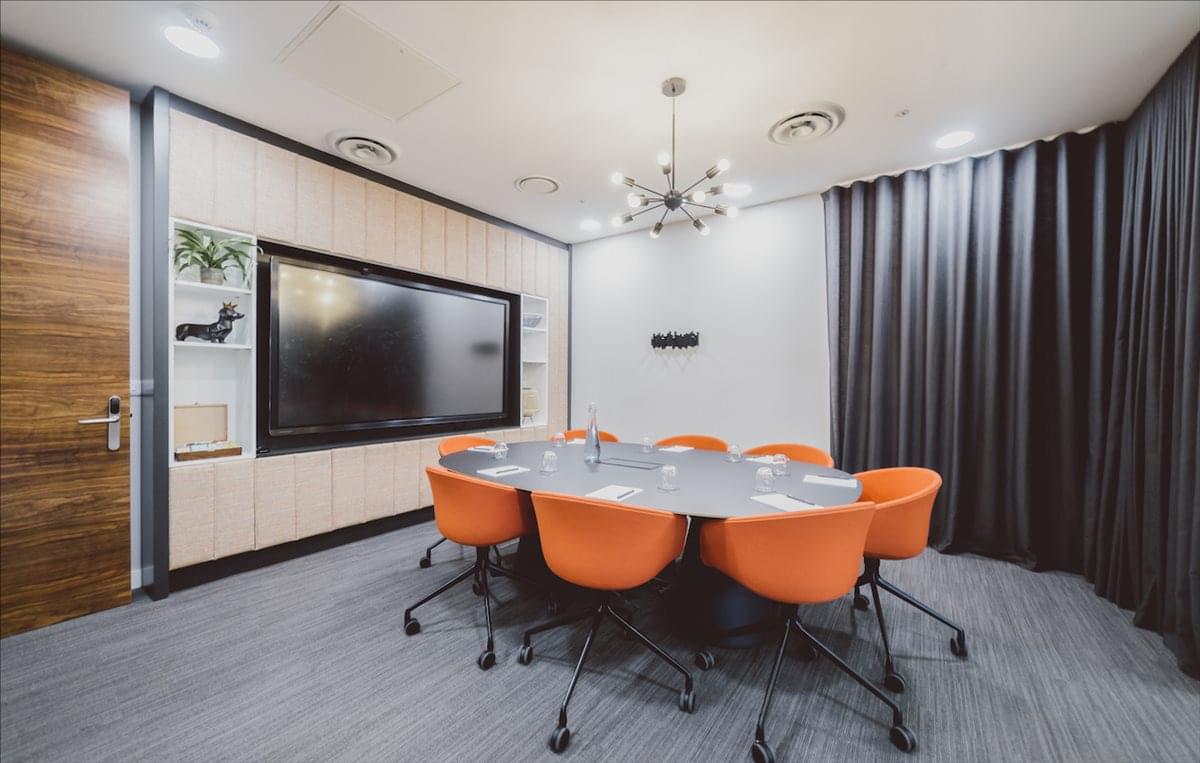 Photo of an office at 70 Gracechurch Street, City Of London EC3V 0HR