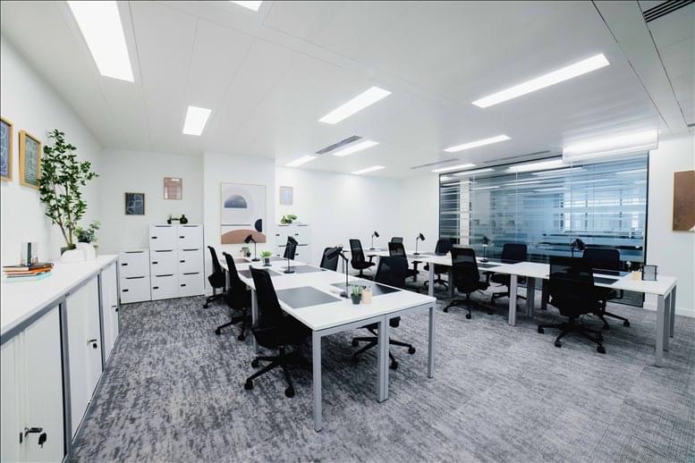 Photo of an office at 70 Mark Lane EC3R 7HT