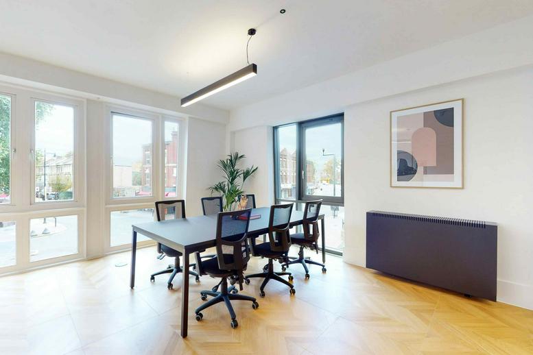 Photo of an office at 70 South Lambeth Road SW8 1RL