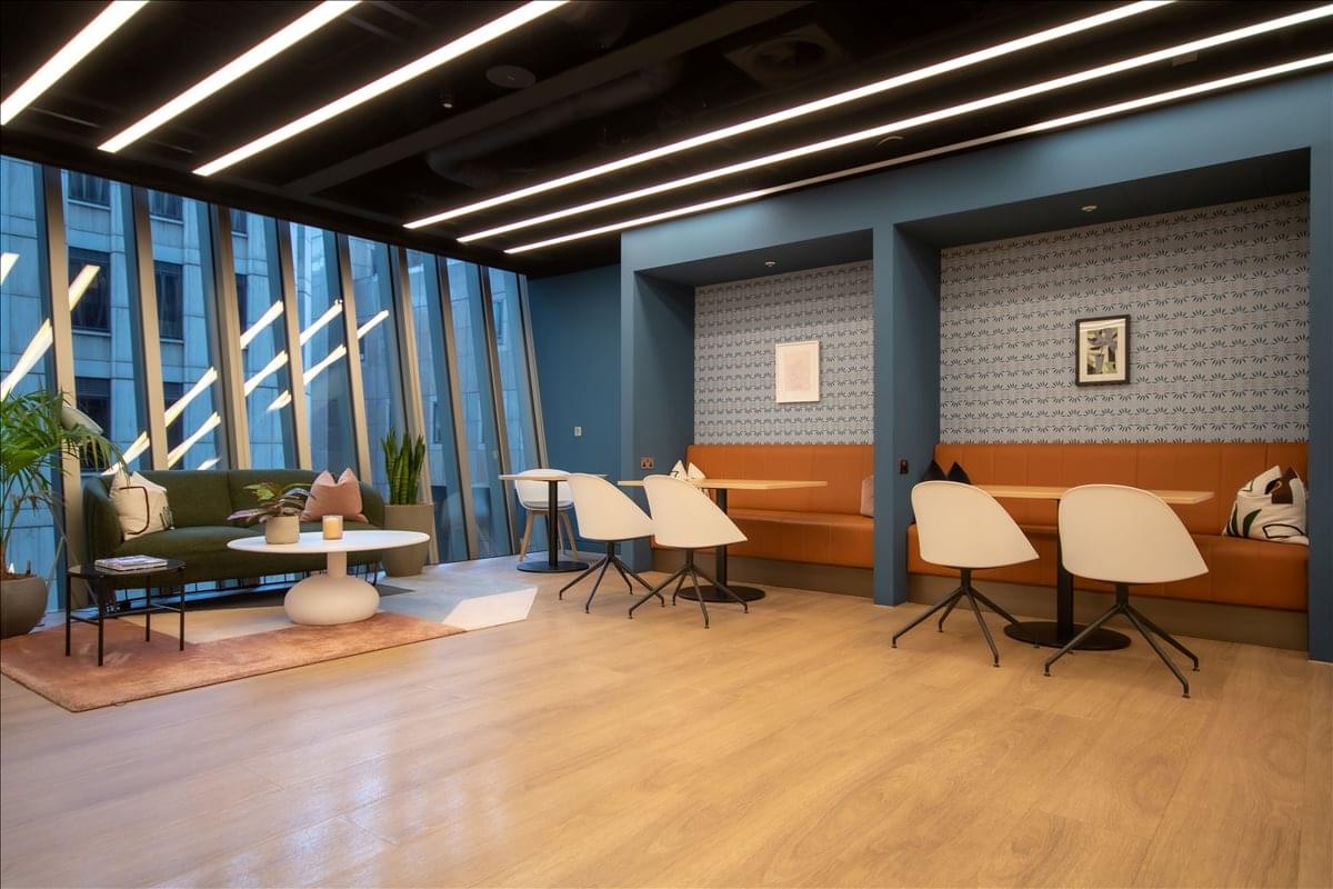 Photo of an office at 70 St Mary Axe, City Of London EC3A 8BE
