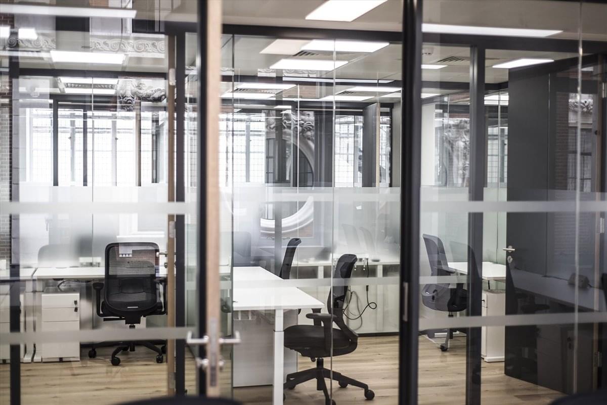 Image of the workspace at 70 White Lion Street N1 9PP