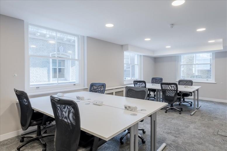 Photo of an office at 73 Watling Street EC4M 9BJ