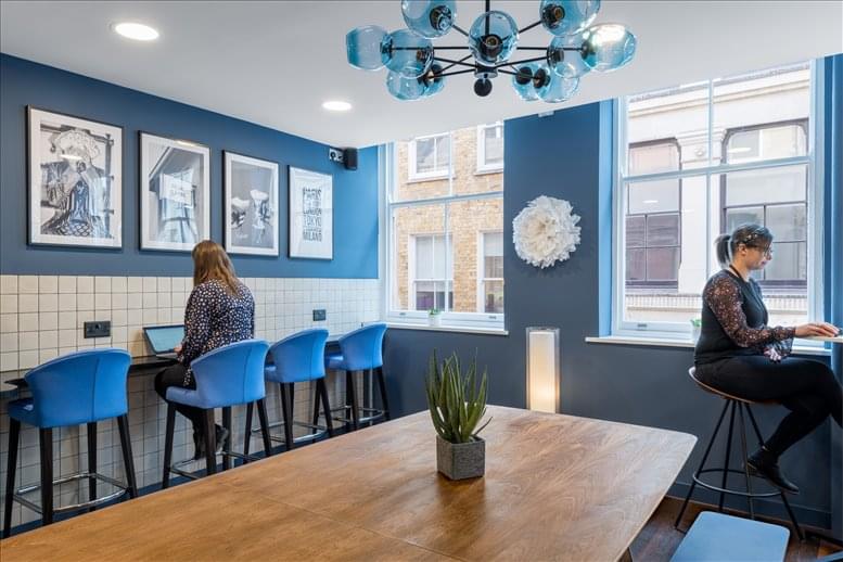 Image of the workspace at 73 Watling Street EC4M 9BJ
