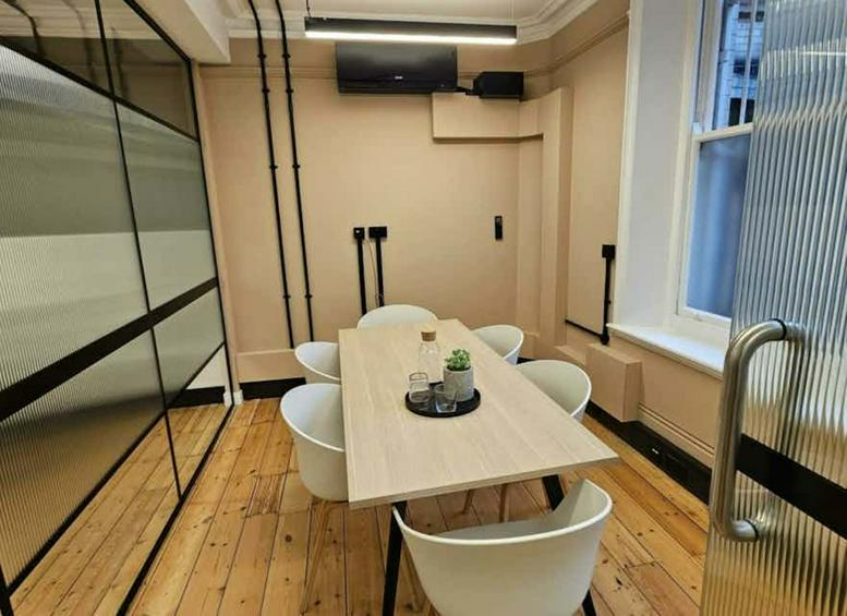 Photo of an office at 7, Hatton Garden, 6 EC1N 8AD