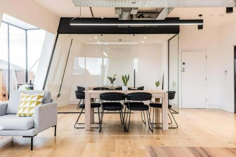 Photo of an office at 80, Clerkenwell Road EC1V 4JJ