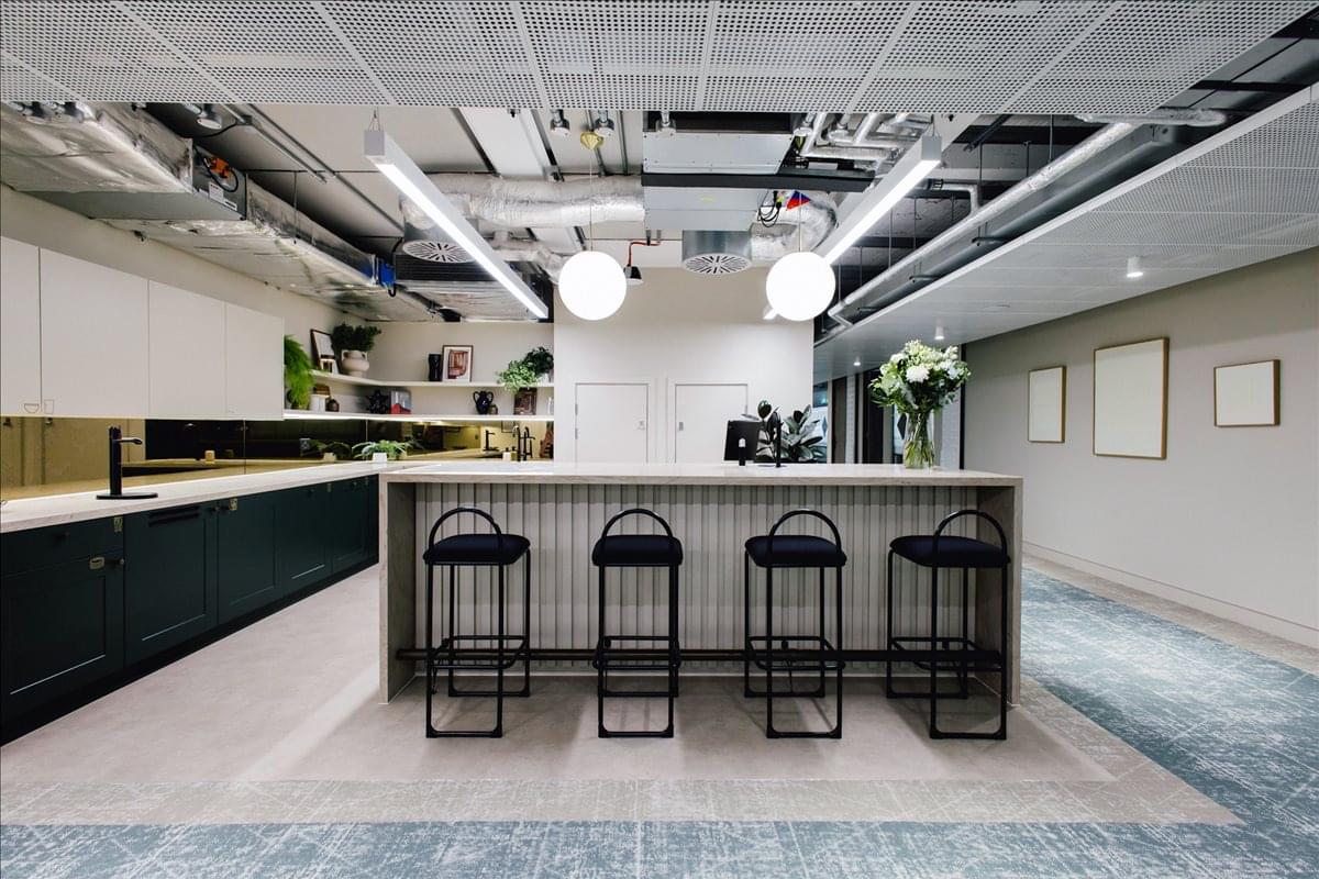 Photo of an office at 80 Strand WC2R 0RL