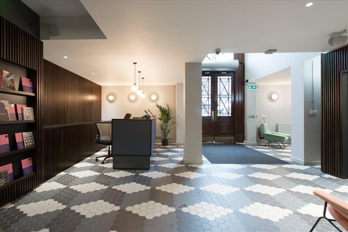 Facilities furnishings & layout of the office for rent at 81 Rivington Street EC2A 3AY