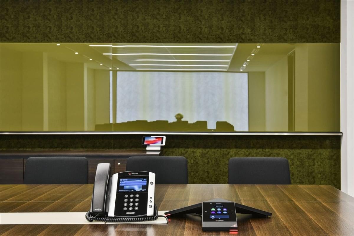 Facilities furnishings & layout of the office for rent at 85 Gresham Street, The City EC2V 7NQ