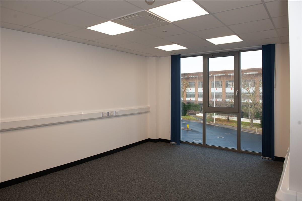 Photo of the workspace available at 893 Great West Road TW7 5PD