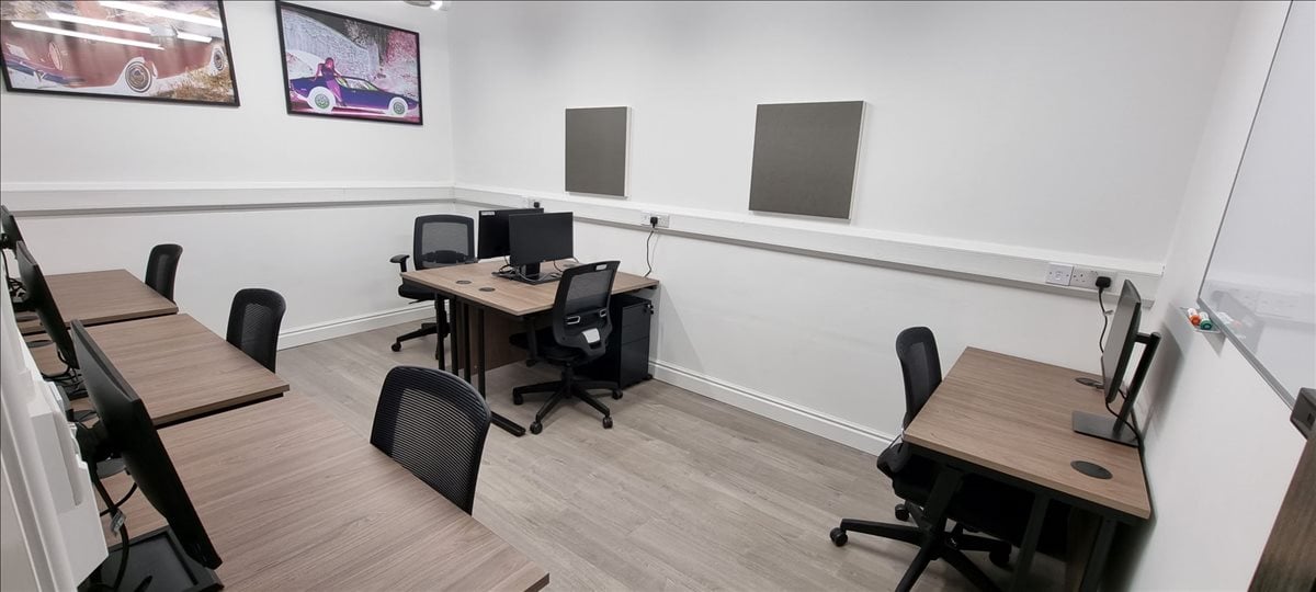 Photo of the workspace available at 9-15 Elthorne Road, Unit 2c N19 4AJ