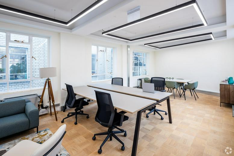 Photo of an office at 90-93, Cowcross Street EC1M 6BF