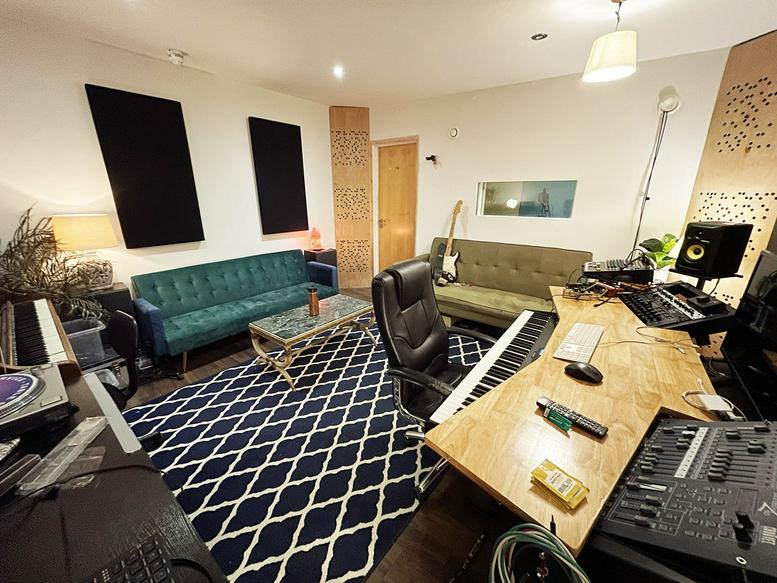 Photo of an office at 90-94, Wallis Road E9 5LN