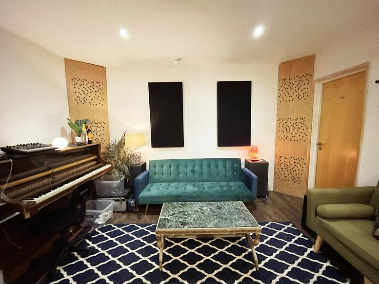 Photo of an office at 90-94, Wallis Road E9 5LN