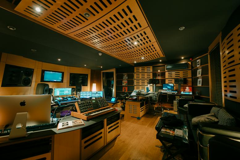 Photo of an office at 91 Peterborough Road SW6 3BU