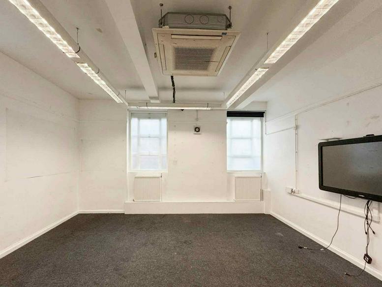 Photo of an office at 9B, Larcom Street SE17 1RT