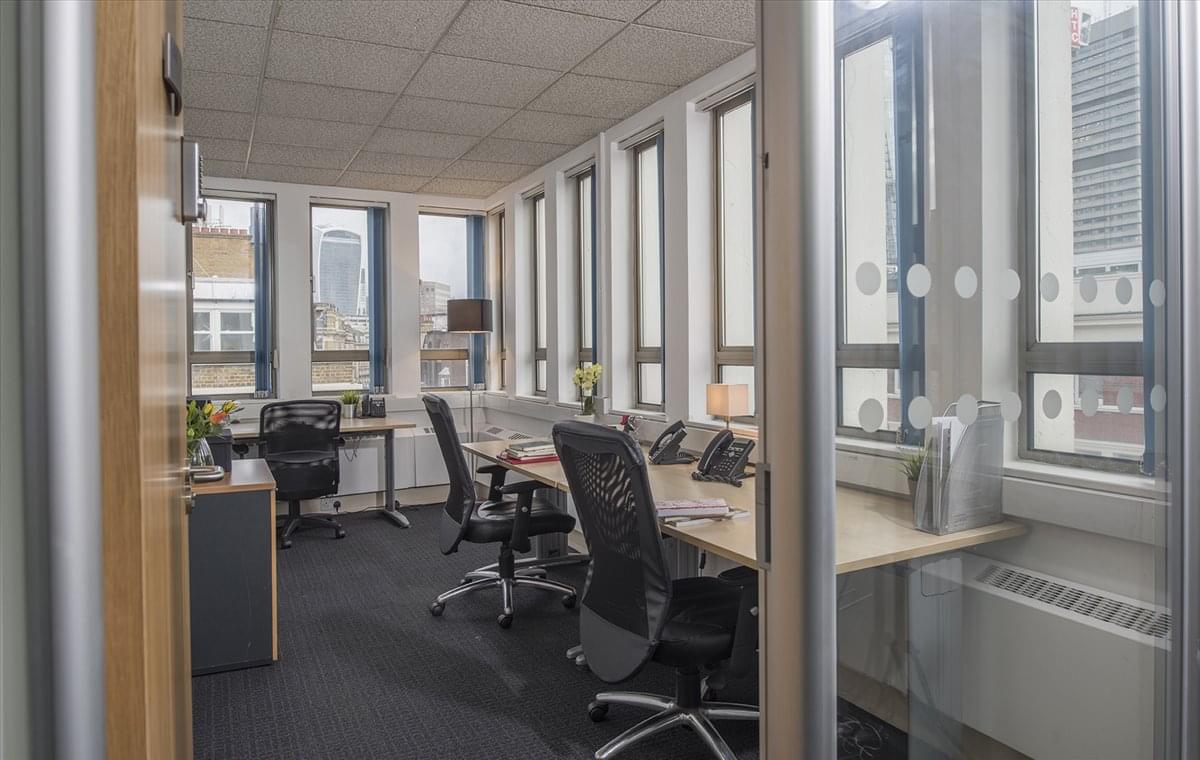 Image of the workspace at Alpha House, 100 Borough High Street SE1 1LB