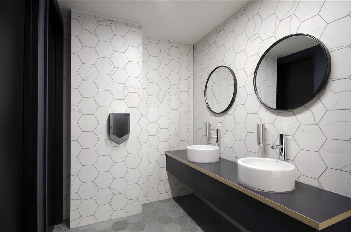 Image of an office at Angel House, 338-346 Goswell Road EC1V 7LQ