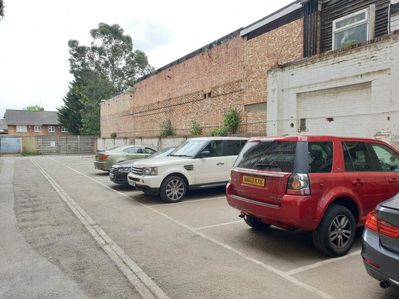 Private & Serviced Offices at Balfour Business Centre, 390-392 High Road, Ilford in Ilford