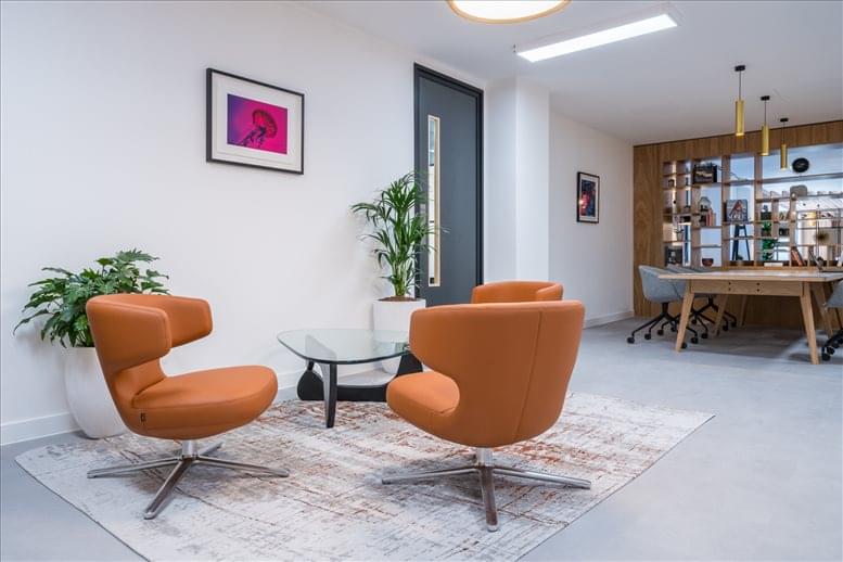 Photo of an office at Berkeley Square House, Berkeley Square W1J 6BD