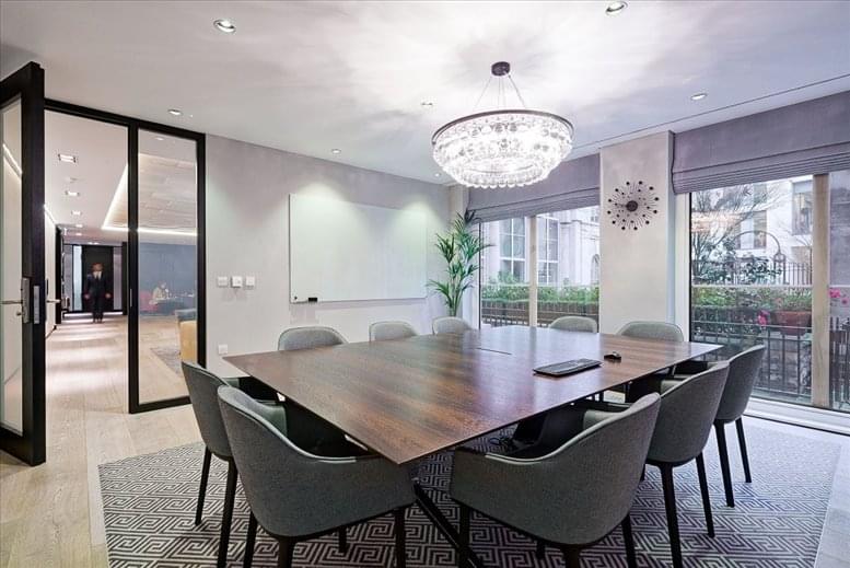 Facilities furnishings & layout of the office for rent at Birchin Court, 20 Birchin Lane, City Of London EC3V 9DU