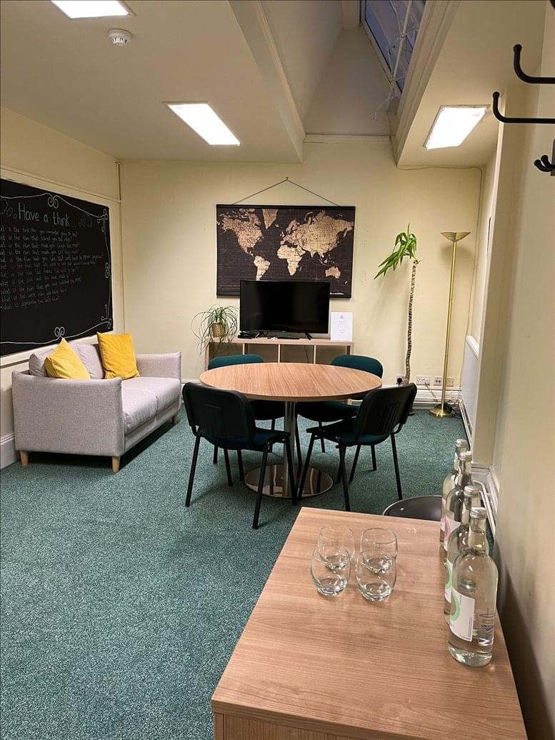 Photo of an office at Blackwell House, Guildhall Yard EC2V 5AE