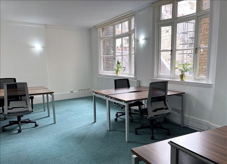 Photo of the workspace available at Blackwell House, Guildhall Yard EC2V 5AE