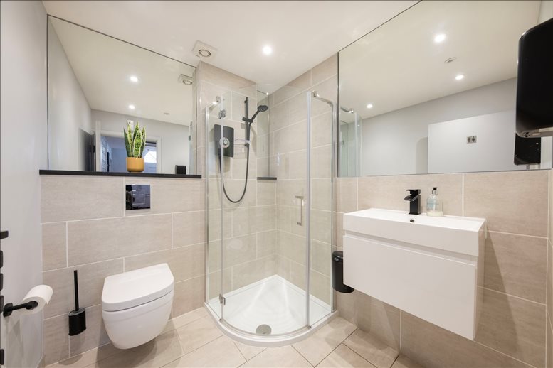 Photo of the workspace available at Carlyle House, 235-237 Vauxhall Bridge Road SW1V 1EJ