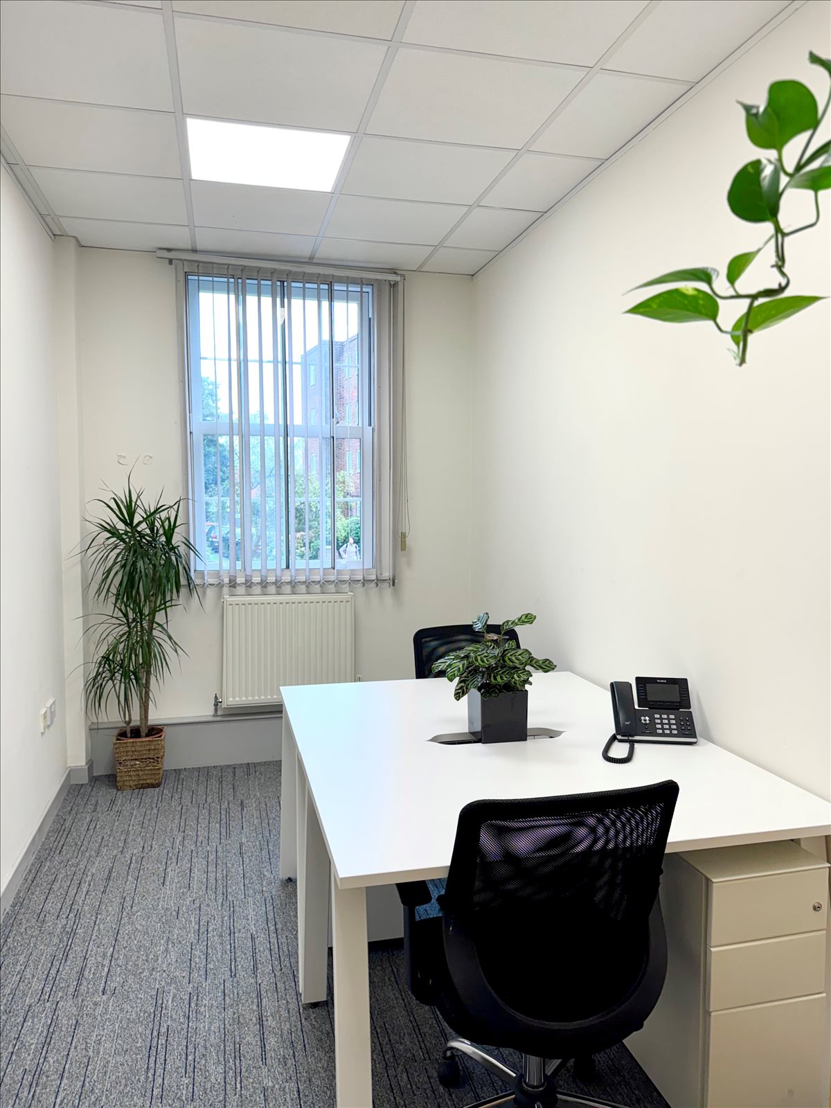 Photo of the workspace available at Churchill House, 137 Brent Street NW4 4DJ